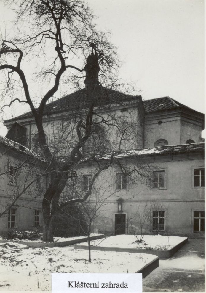 Fortna, Klášter bosých karmelitánů / karmelitek v Praze, Hradčany - historické foto