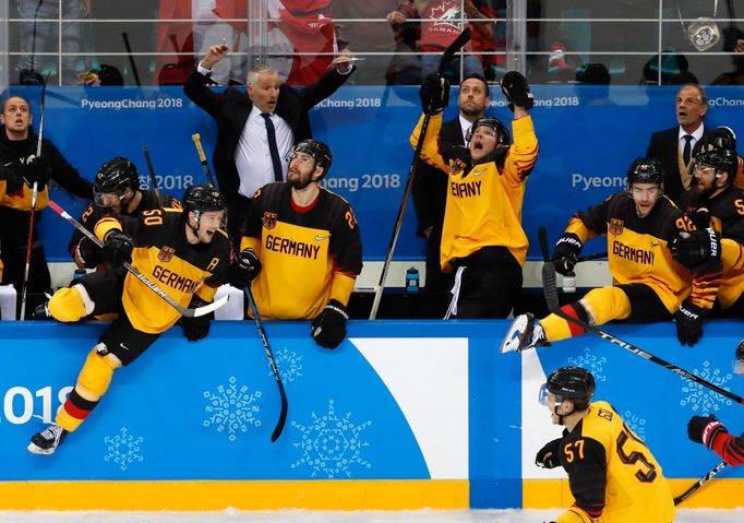 Němci slaví senzační postup do finále hokejového turnaje na ZOH 2018