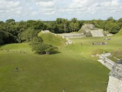 ruiny mayského chrámovového komplexu Altun Ha, Belize