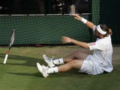 Wimbledonský Centrální kurt by měl být prvním travnatým kurtem se zatahovací střechou.