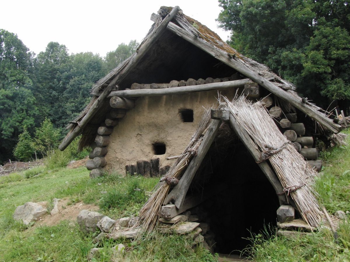 Villa nova Uhřínov aneb Tak se žilo ve středověku