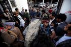 Nálet v Saná zabil nejméně 82 účastníků vládního pohřbu. Jsou mezi nimi i členové povstalecké vlády