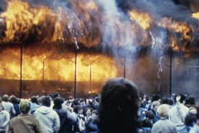 Hořící tribuna a 56 ztracených životů. Zápas, který se nikdy neměl dohrát