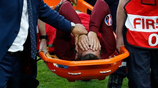 Euro 2016, finále Francie-Portugalsko: zraněný Cristiano Ronaldo
