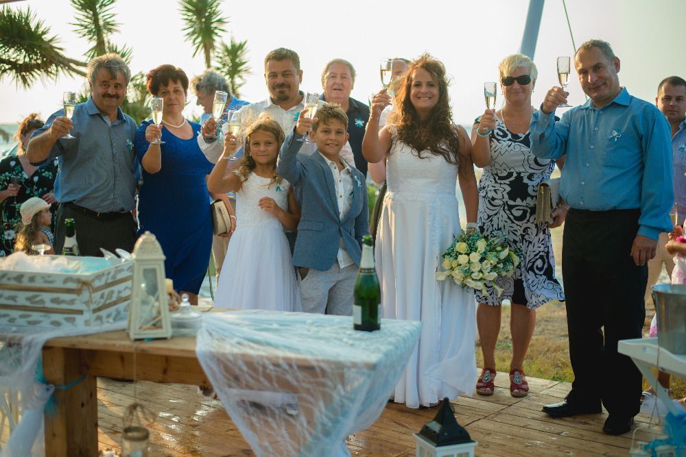 Agapi mou Jablonec taverna svatba Marcela Hubková pláž rodina