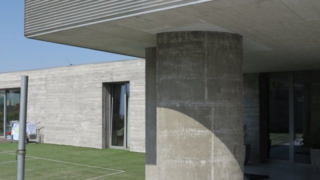 Českomoravský beton venku