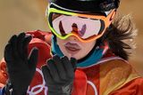 Čtyřiadvacetiletá česká snowboardistka nastoupila i do finále s typickým nakresleným knírkem.