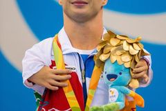 Petráček porazil všechny. Češi mají z paralympiády první zlato a další tři medaile k tomu