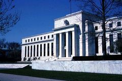 Fed dává bankám injekci proti bolesti