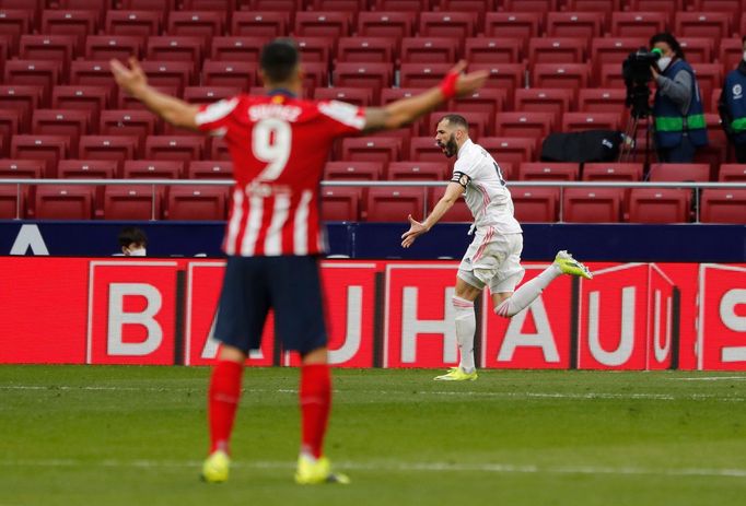 Luis Suárez a Karim Benzema (Atlético Madrid - Real Madrid)