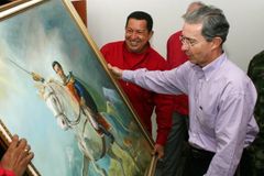 Chávez a Uribe si nadávali na obědě. Zasáhl Castro