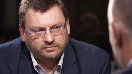 Obtěžující pravidla mi jsou volná, flákanec byl zásah vyšší moci, říká poslanec Volný