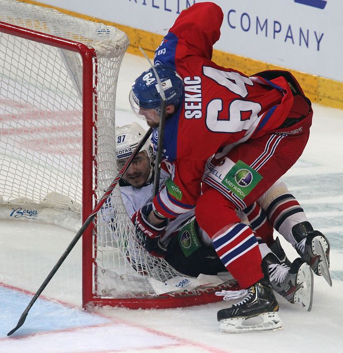 Finále KHL, Lev-Magnitogorsk: Jiří Sekáč - Rinat Ibragimov