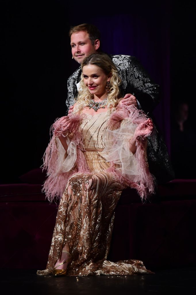 Lukáš Červenka jako Duval a Kristína Herz coby Manon Lescaut.