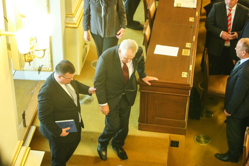 Jednání o důvěře vlády