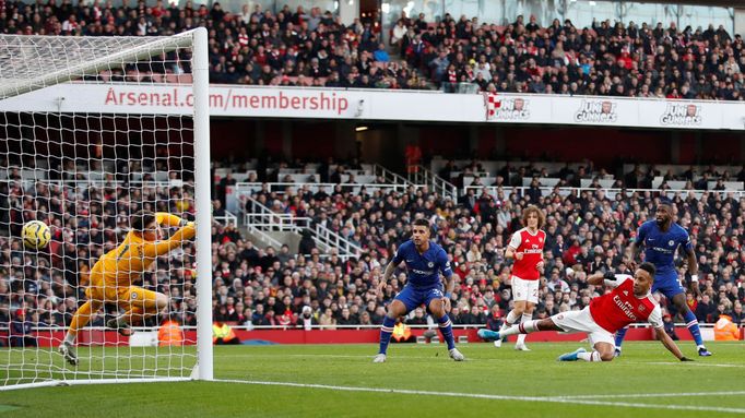 Soccer Football - Premier League - Arsenal v Chelsea - Emirates Stadium, London, Britain - December 29, 2019 Arsenal's Pierre-Emerick Aubameyang scores their first goal