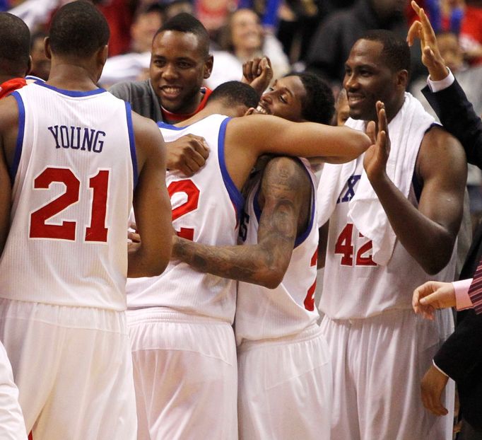 Basketbalisté Philadelphie slaví vítězství ve 4. zápase play off NBA nad Chicago Bulls