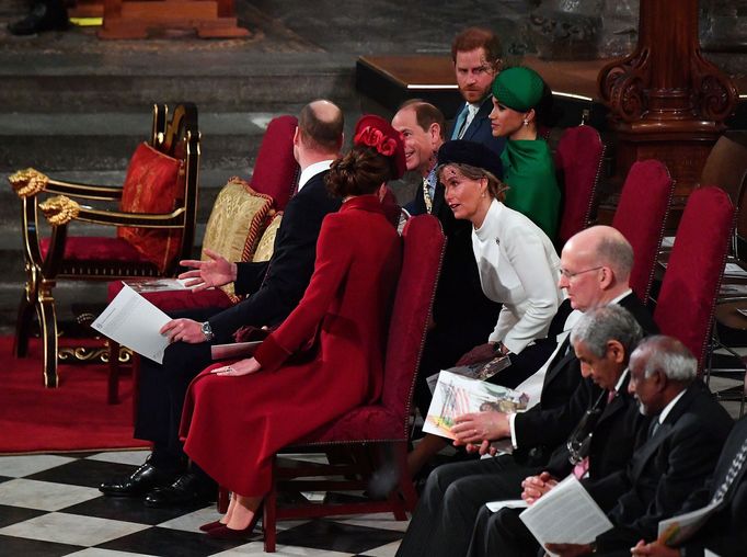 Harry a Meghan na poslední akci jako aktivní členové královské rodiny, mše za Commonwealth ve Westminster Abbey.