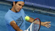 Roger Federer v přípravě na turnaj v Madridu