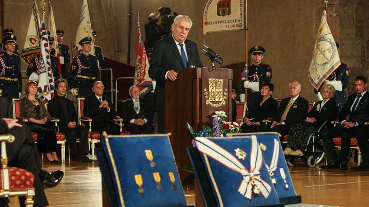 Miloš Zeman vyznamená režiséra Kusturicu, pilota Bočka i čínskou bohemistku