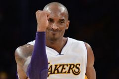 Bryant pomohl Lakers zdolat San Antonio a dohání Jordana