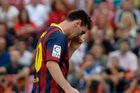 Pomlácená Barcelona rozstřílela Betis, přišla ale o Messiho