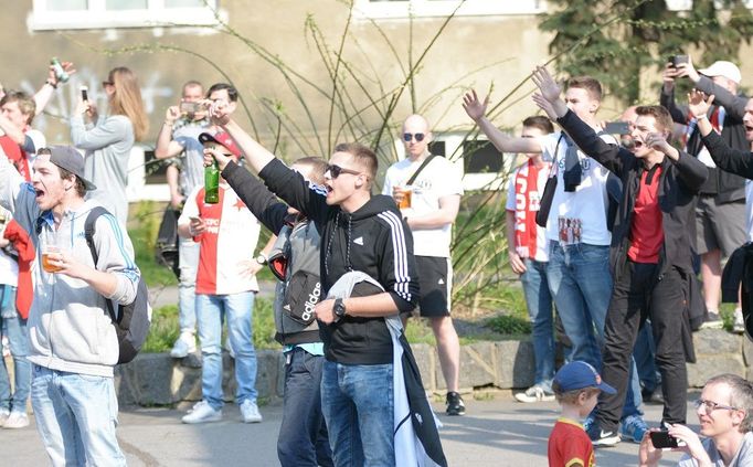 Pochod fanoušků Sparty před fotbalovým derby Slavia vs. Sparta