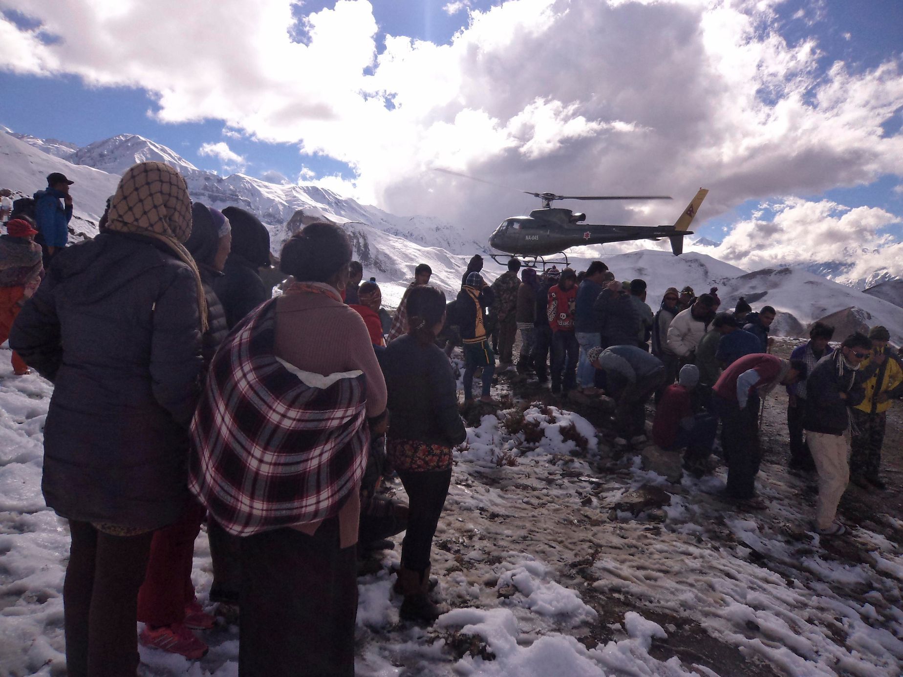 Nepál - záchranná akce v horách