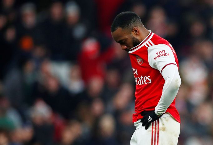 Soccer Football - Premier League - Arsenal v Chelsea - Emirates Stadium, London, Britain - December 29, 2019 Arsenal manager Mikel Arteta looks dejected after the match