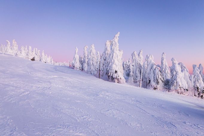 Krkonoše, zimní stezka z Lysé hory na Vrbatovu boudu