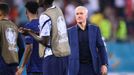 ME ve fotbale 2021, Francie - Švýcarsko: Zklamaný trenér Didier Deschamps.