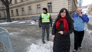 Přišla se podívat i ministryně práce a sociálních věcí Michaela Tominová. "To není demonstrace proti vládě."