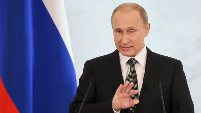 Vladimir Putin přednáší zprávu o stavu Ruska (a jiných zemí).