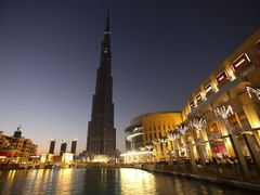Nejvyšší stavba světa, mrakodrap Burj Dubai, se otevírá v pondělí 4. ledna 2010.