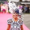 Móda na dostihové Velké národní v Aintree 2024