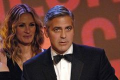 Je čas mluvit o Dárfúru, říká Clooney hodinkám Omega