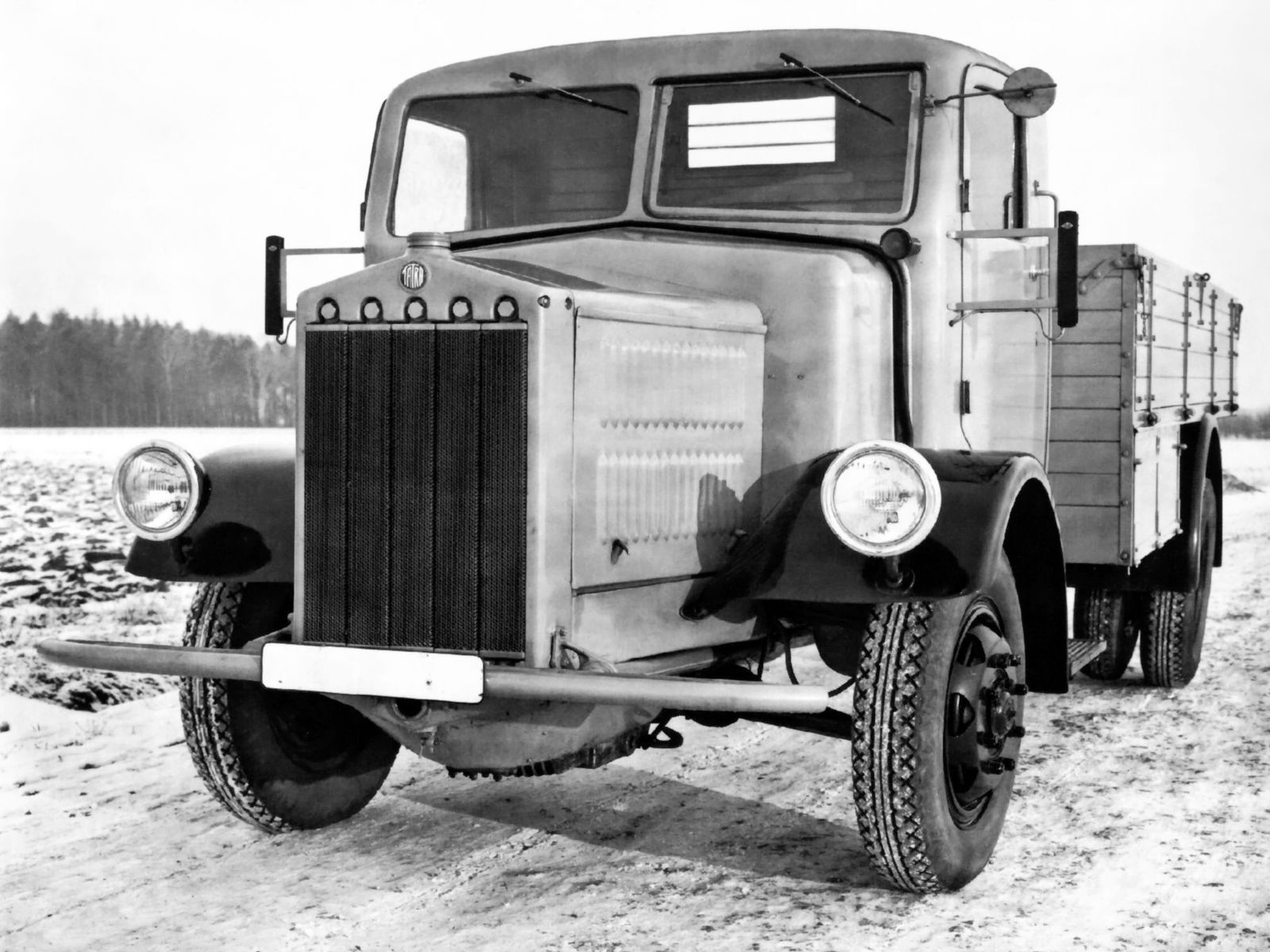 Tatra T27