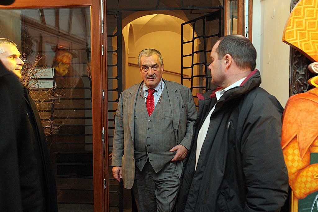 Schwarzenberg jde od Zemana