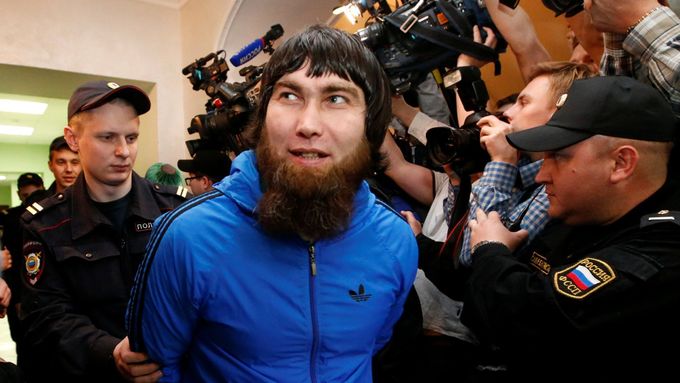 Anzor Gubašev během soudu k vraždě Borise Němcova.