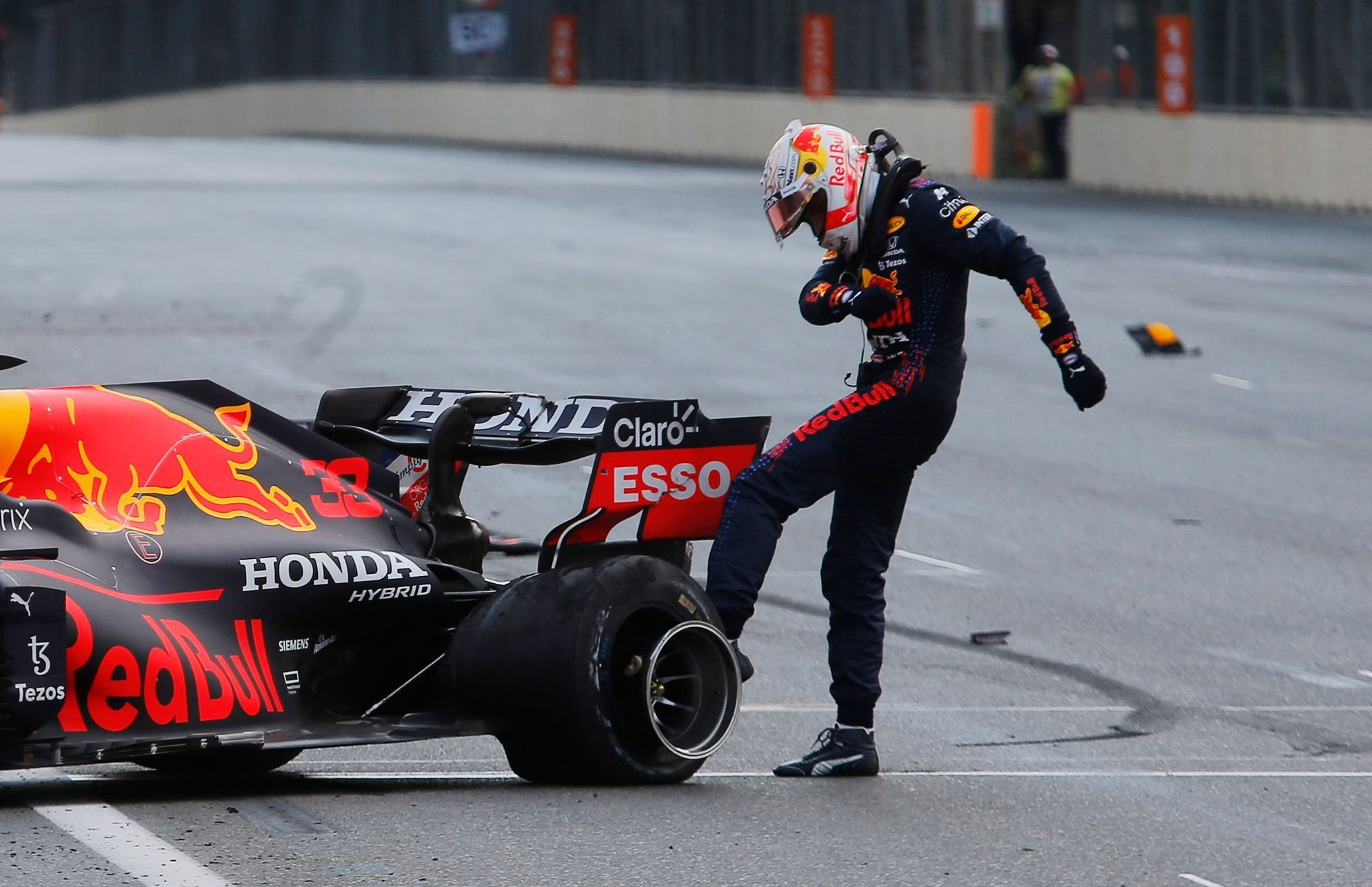 Havárie Maxe Verstappena v Red Bullu ve Velké ceně Ázerbájdžánu F1 2021