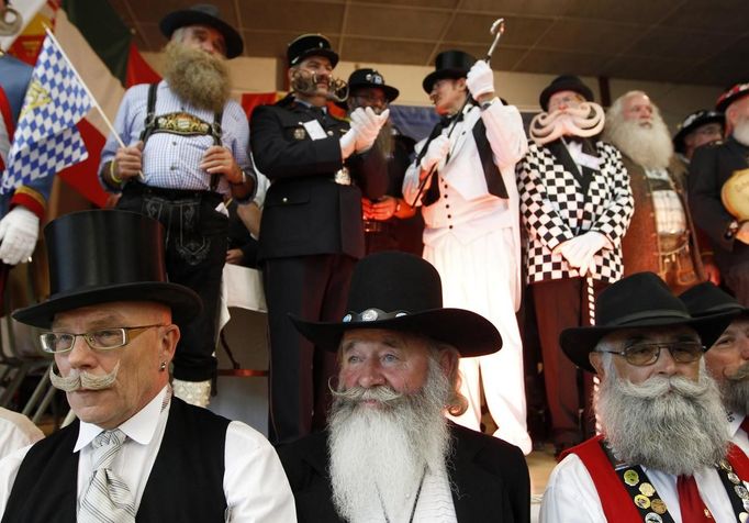 Participants take part in the 2012 European Beard and Moustache Championships in Wittersdorf near Mulhouse, Eastern France, September 22, 2012. More than a hundred participants competed in the first European Beard and Moustache Championships organized in France. REUTERS/Vincent Kessler (FRANCE - Tags: SOCIETY) Published: Zář. 22, 2012, 7:22 odp.