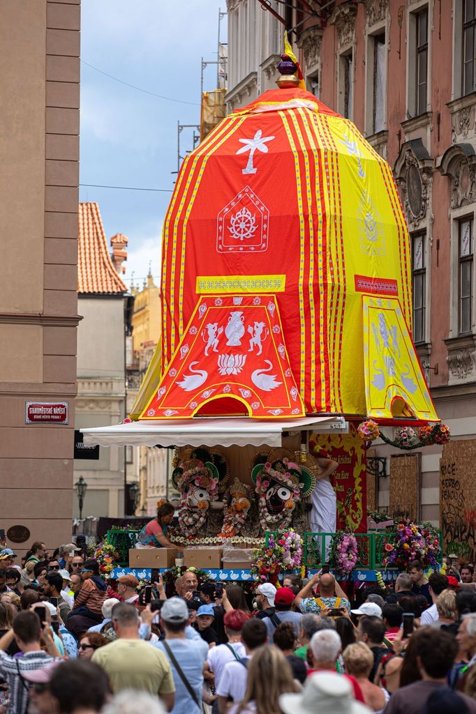 Indický festival vozů Rathayatra hnutí Hare Krišna.