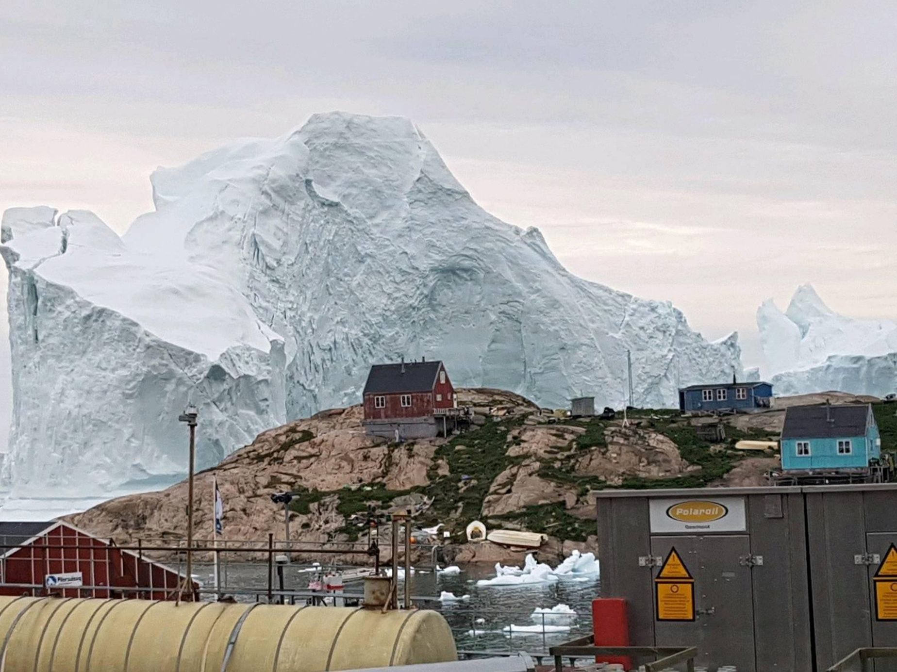 Ledovec děsí grónskou vesnici