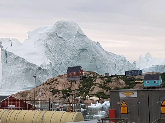 Ledovec, který připlul ke Grónsku.