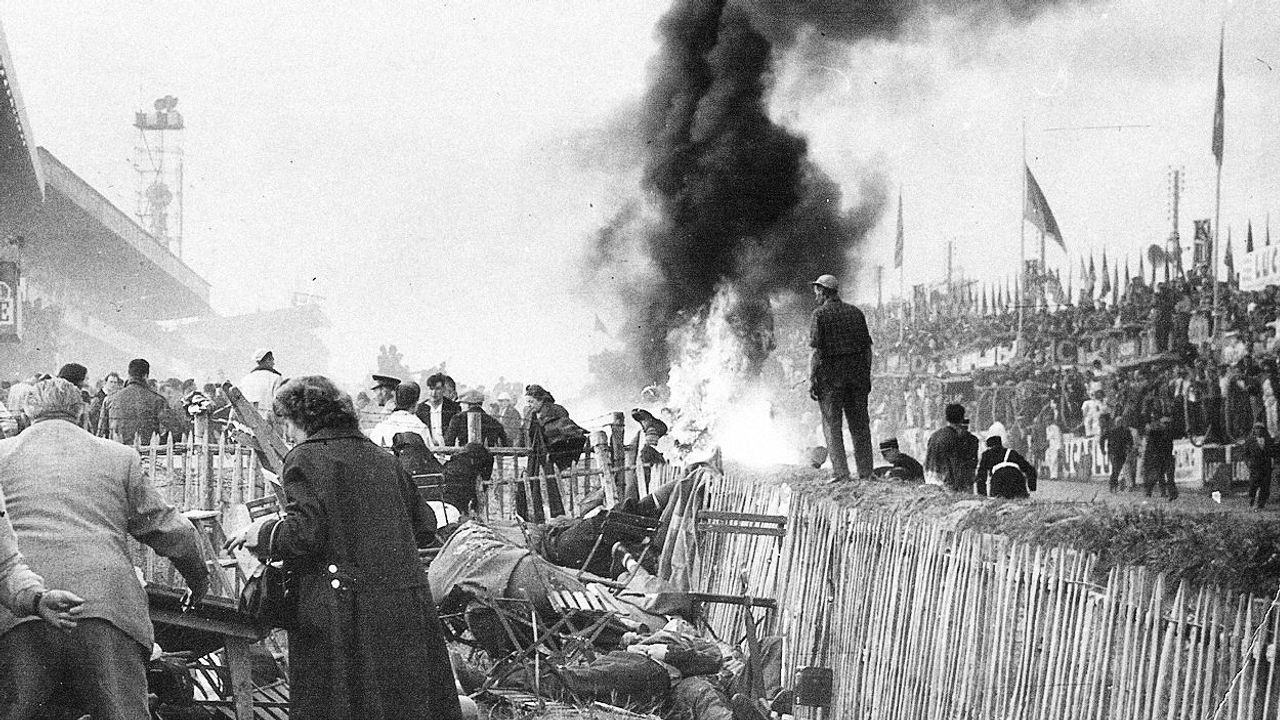 Osudná kolize, auto na tribuně a největší masakr v historii motorsportu