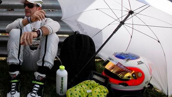 Smutný Rubens Barrichello. Závod se mu příliš nepovedl