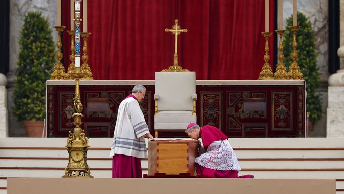 Živě: Pohřeb papeže Benedikta XVI.