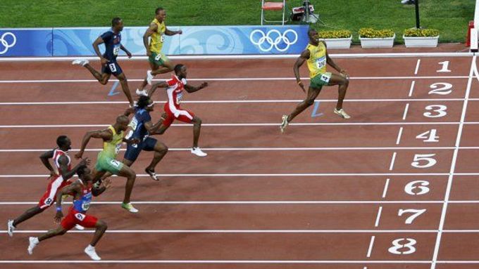 Nejrychlejší muž planety, jenž pro rekord lehce doklusal. Usain Bolt