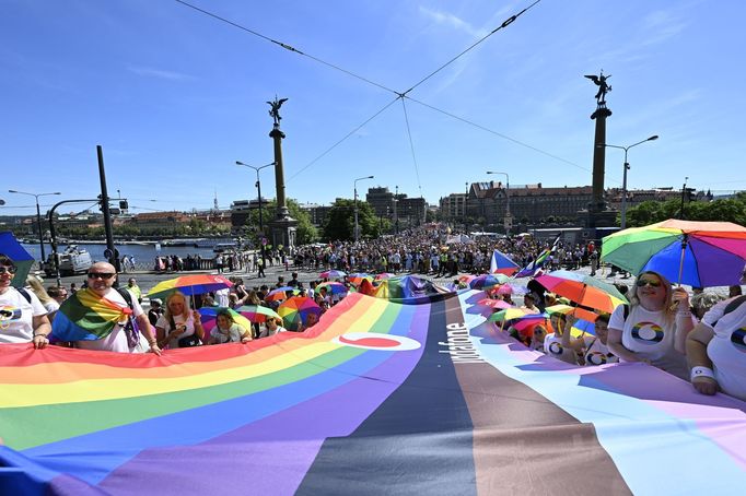 Snímek ze sobotního duhového průvodu festivalu Prague Pride.