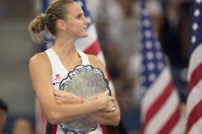 Zasněná Karolína i cirkusácké kousky Monfilse. To jsou nejlepší fotografie US Open